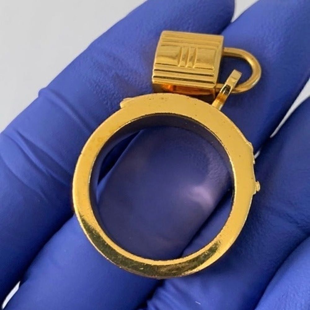 ❤️RARE❤️ HERMES Kelly Gold Tone Scarf Ring - Picture 4 of 11